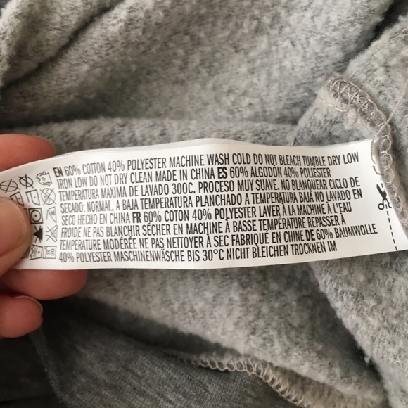 CROPPED MiCKEY MOUSE Sweatshirt - Picture 4 of 4